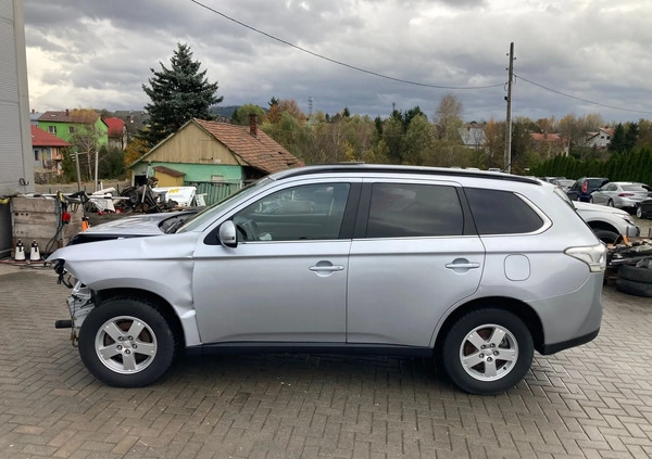 Mitsubishi Outlander cena 14900 przebieg: 100000, rok produkcji 2013 z Nasielsk małe 172